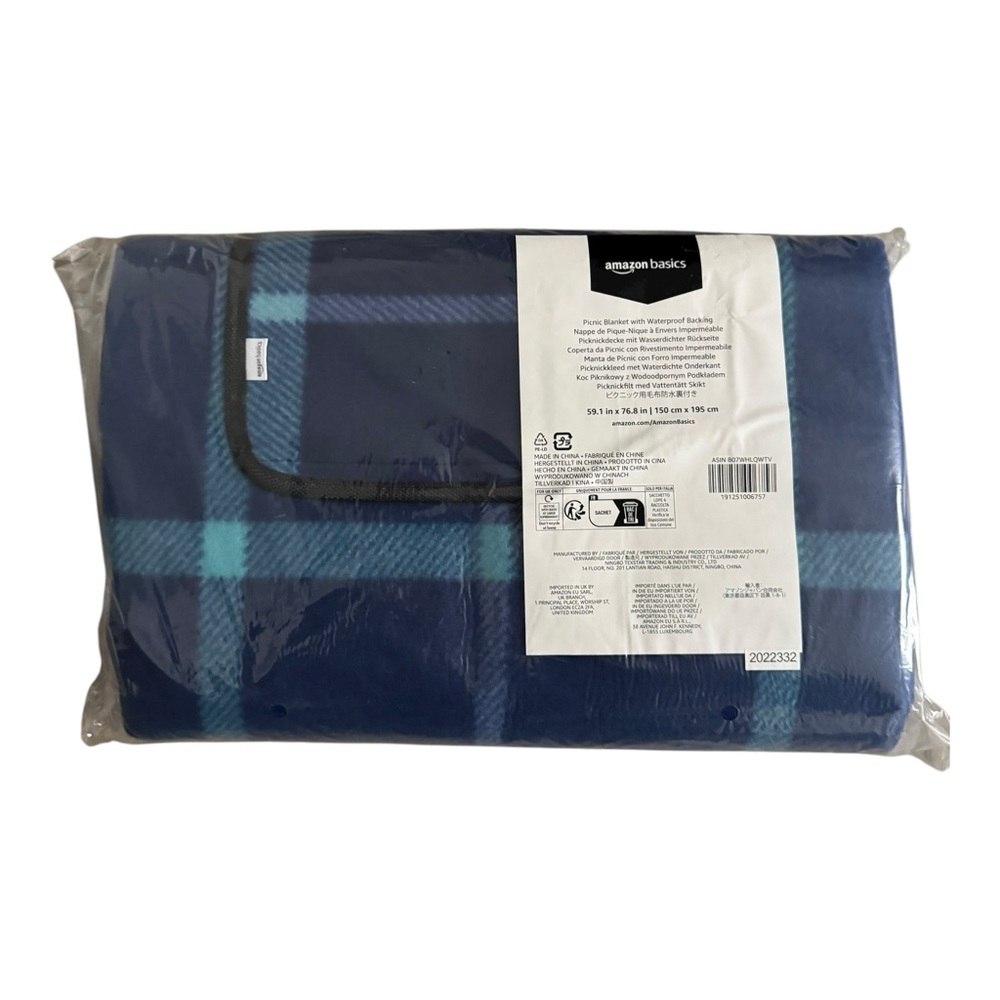 Amazon Basics Picnic Blanket with Waterproof Backing Blue Plaid 59” x 76.8”